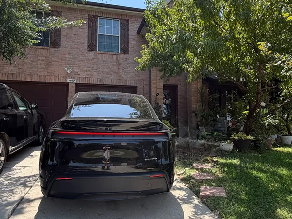 992 Ponderosa Rdg, Little Elm, TX 75068