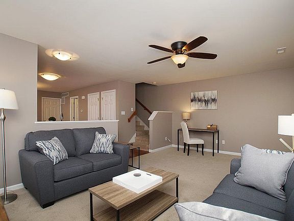 2nd image of 307 Shady Rock Ln