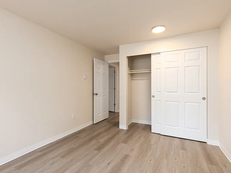 Westhampton Apartments — Photo 66