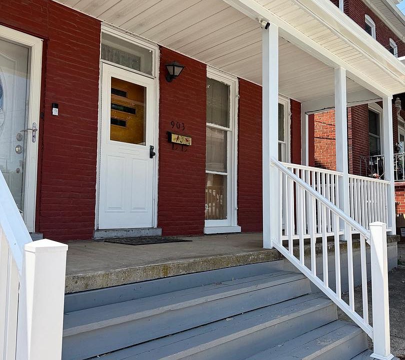 1st image of 903 W Washington St
