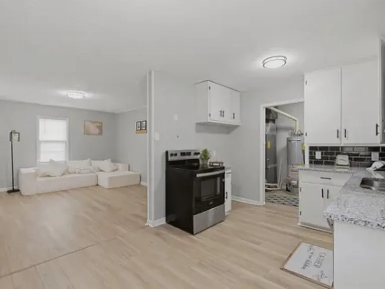 1233 Money St — Photo 11