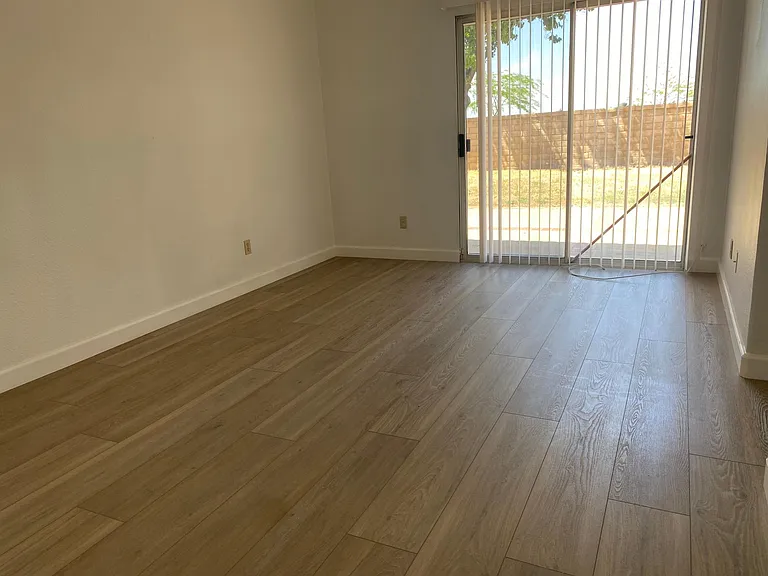 1725 Windsor Pl — Photo 6