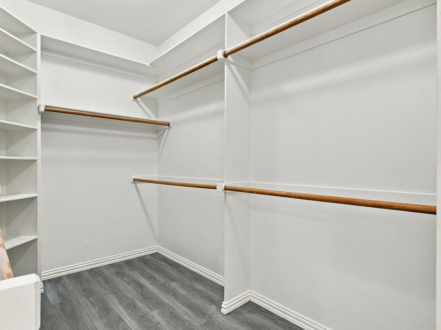 4 bed, 3.5 bath, 2800 sqft, $3,700 — Photo 3