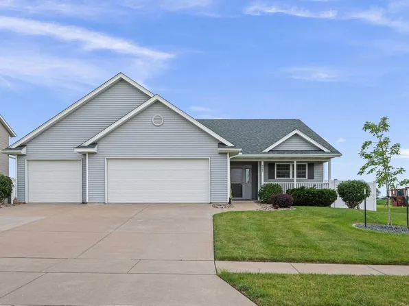 6365 Friendship Path, Bettendorf, IA 52722