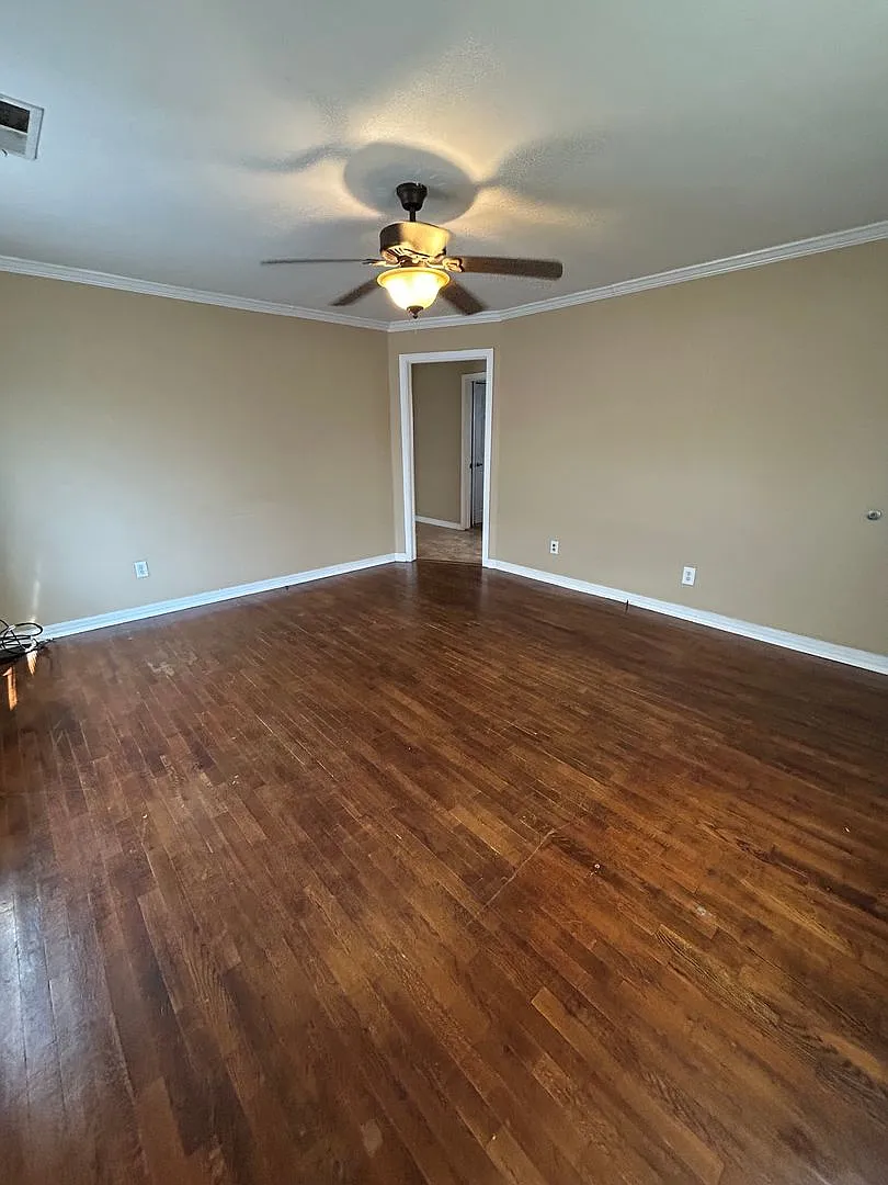803 N Denver Ave — Photo 3