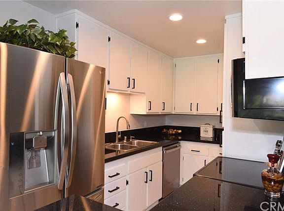 3rd image of 6542 Ocean Crest Dr APT C312