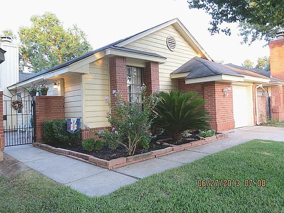 2nd image of 8558 Pool Creek Dr