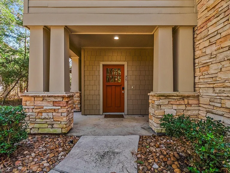 75 Scarlet Woods Ct — Photo 3