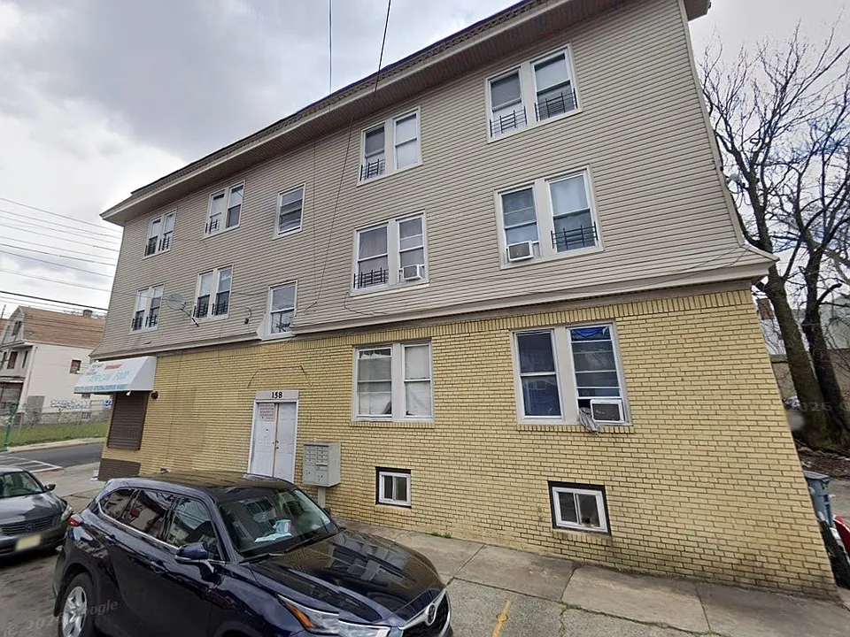 158 Maple Ave #L