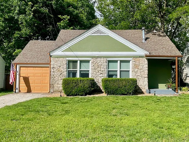 640 S Kentwood Ave — Photo 1