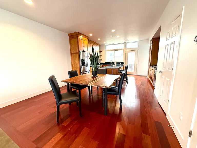 676 E Markea Ave — Photo 10