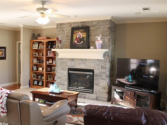 5th image of 1220 Clarence Dr