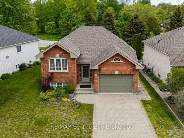 39 Rose Valley Way, Wasaga Beach, ON L9Z 3C5
