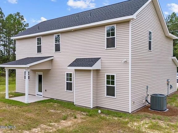 2nd image of 138 S View Spur Road