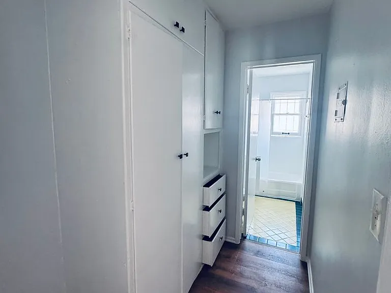 1641 N Hobart Blvd — Photo 7