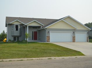 1817 Brainard Blvd, Detroit Lakes, MN 56501