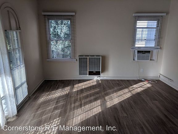 3rd image of 812 Orange Grove Ave APT 01