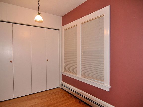 4th image of 701 Van Buren Ave