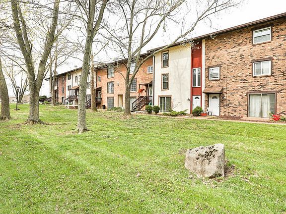 2nd image of 321 Carmel Woods Dr