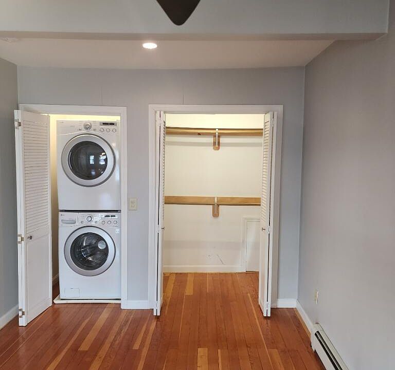 washer/dryer unit and closet space