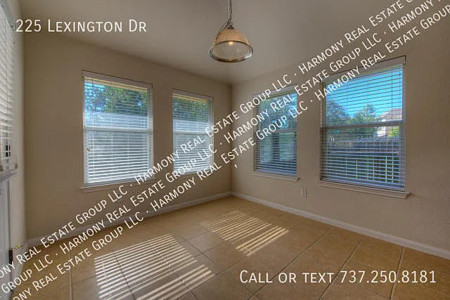 225 Lexington Dr — Photo 11