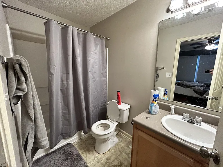 1601 Harts Ridge Dr — Photo 10