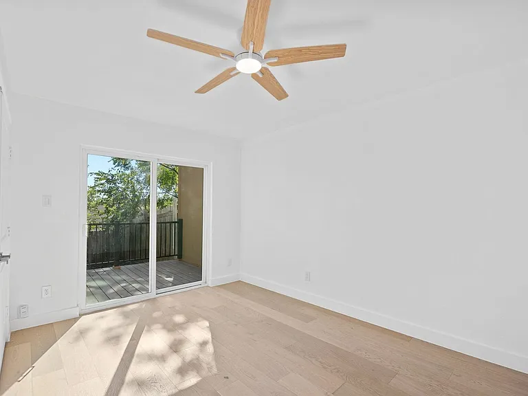 1905 Cedar Ridge Dr #A — Photo 16