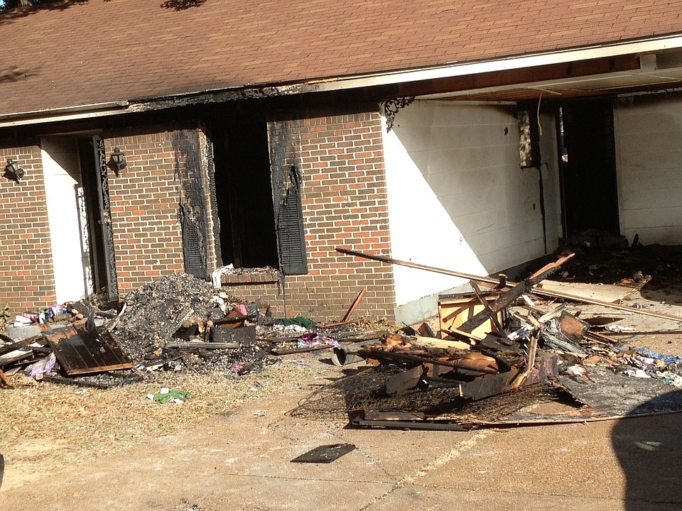 1st image of 3214 Bluemont Dr