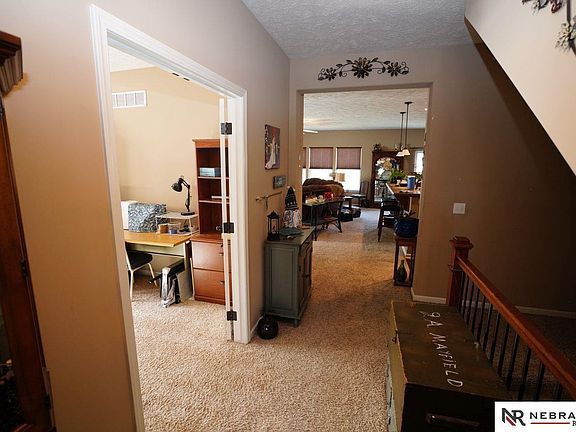 5th image of 120 Longwood Dr
