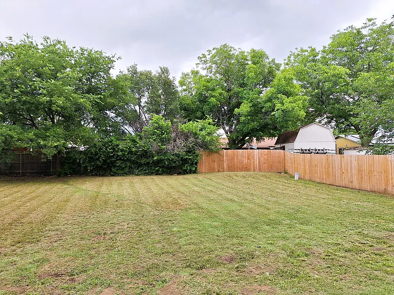 316 N Heights Dr — Photo 18