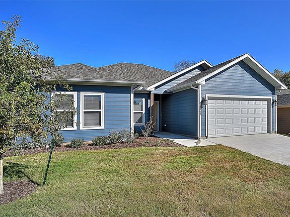 2nd image of 3307 Sweetwater Way