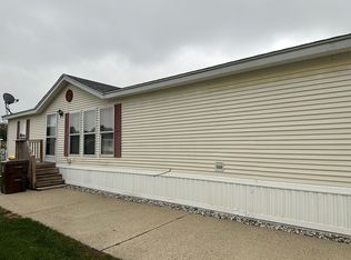 689 N Gallery Dr, Eaton Rapids, MI 48827