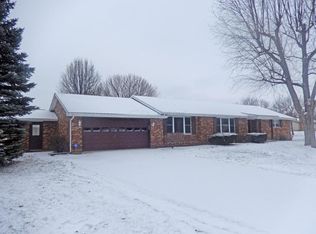 2475 Cherokee Dr, London, OH 43140
