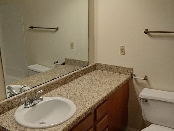 5th image of 12000 Sugar Mill Cir SE APT B