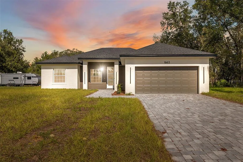 4 bed, 2.0 bath, 1751 sqft, $1,900 — Photo 1