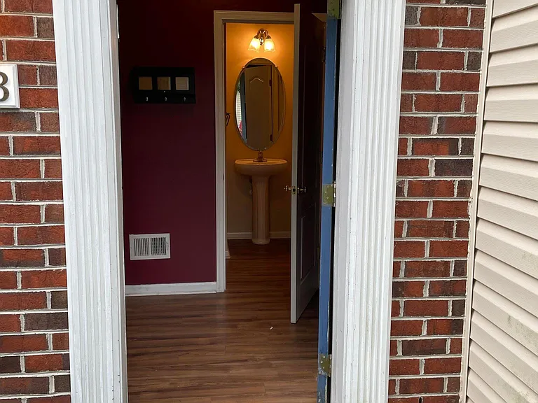 403 Leontyne Pl #403 — Photo 2