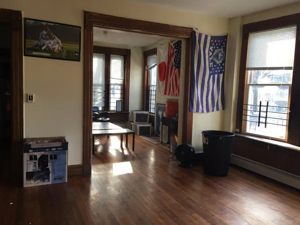 371-373 Crown Street