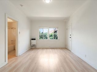 1475 W Adams Blvd #206, Los Angeles, CA 90007