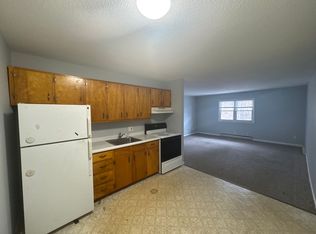 17 Winter St APT 11, Newport, NH 03773