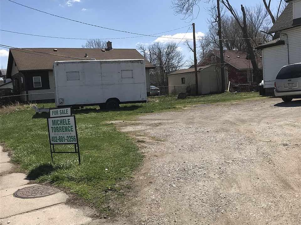 2nd image of 3829 Florence Blvd