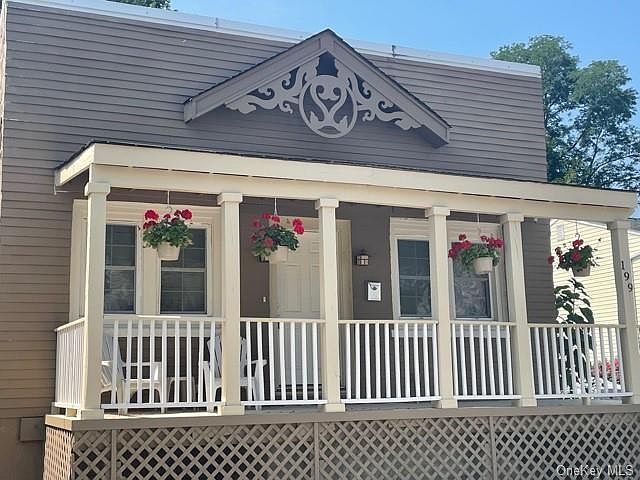 1st image of 199 Willow Ave