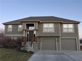 1209 Stonecrest Ct, Kearney, MO 64060