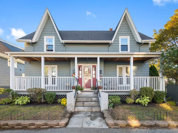 64 Pine St, Swampscott, MA 01907