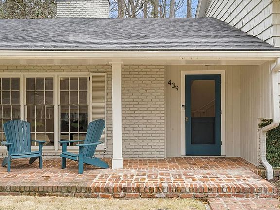 2nd image of 439 Broadland Rd NW