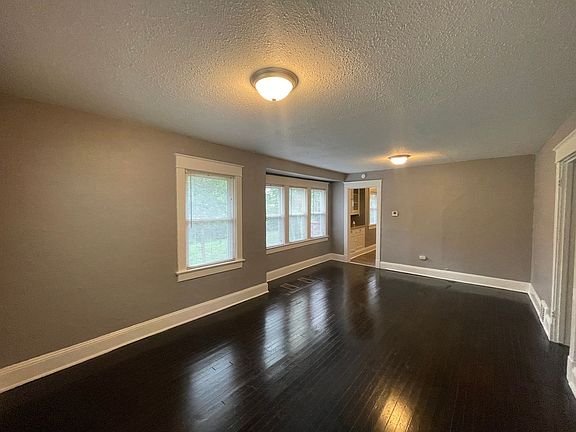 2nd image of 8226 Flora Ave