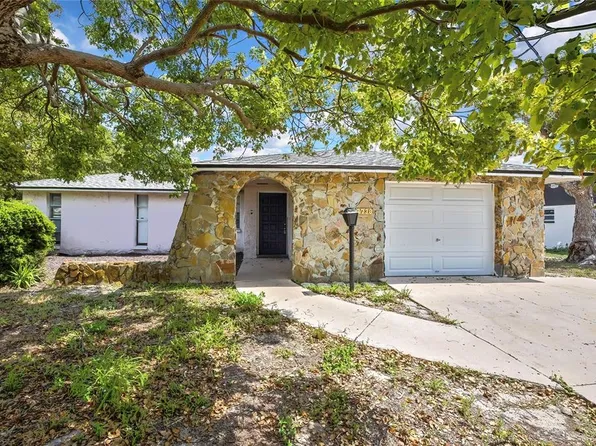 8738 Robilina Rd, Port Richey, FL 34668