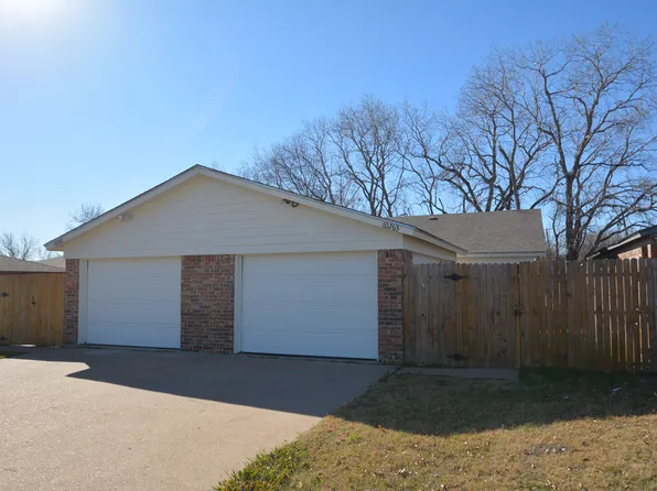 10263 Maverick Dr, Fort Worth, TX 76108