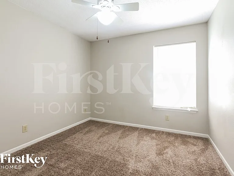 2733 Redland Ln — Photo 11