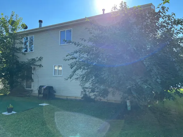 3133 Carpenter St, Steger, IL 60475