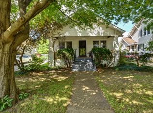 1022 S Roanoke Ave, Springfield, MO 65807